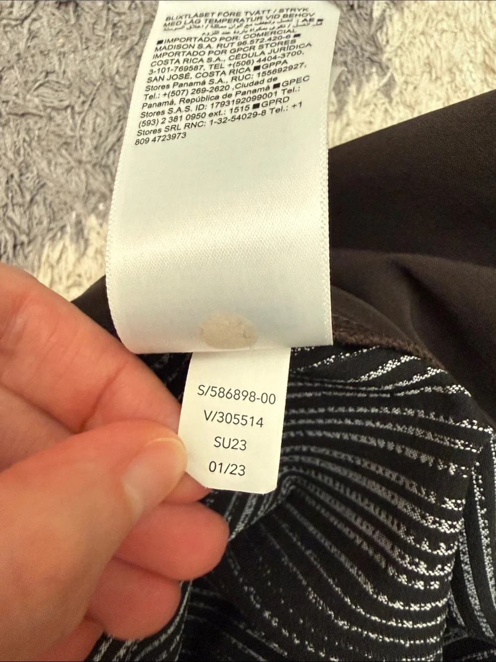 Athleta Arrival midi Skirt in Amara Stripe Black size 4
